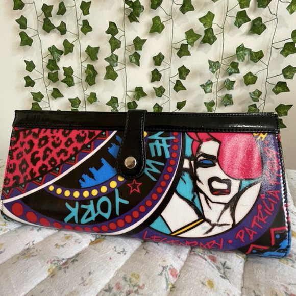 VINTAGE Patricia Field NY Graffiti Clutch - Picture 1 of 4